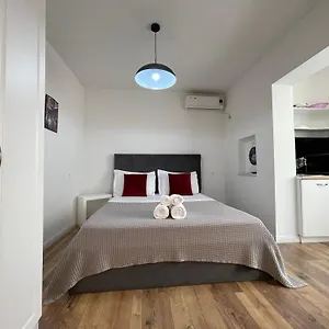  Aparthotel Opera Apartments - Choose Balkans Albanië